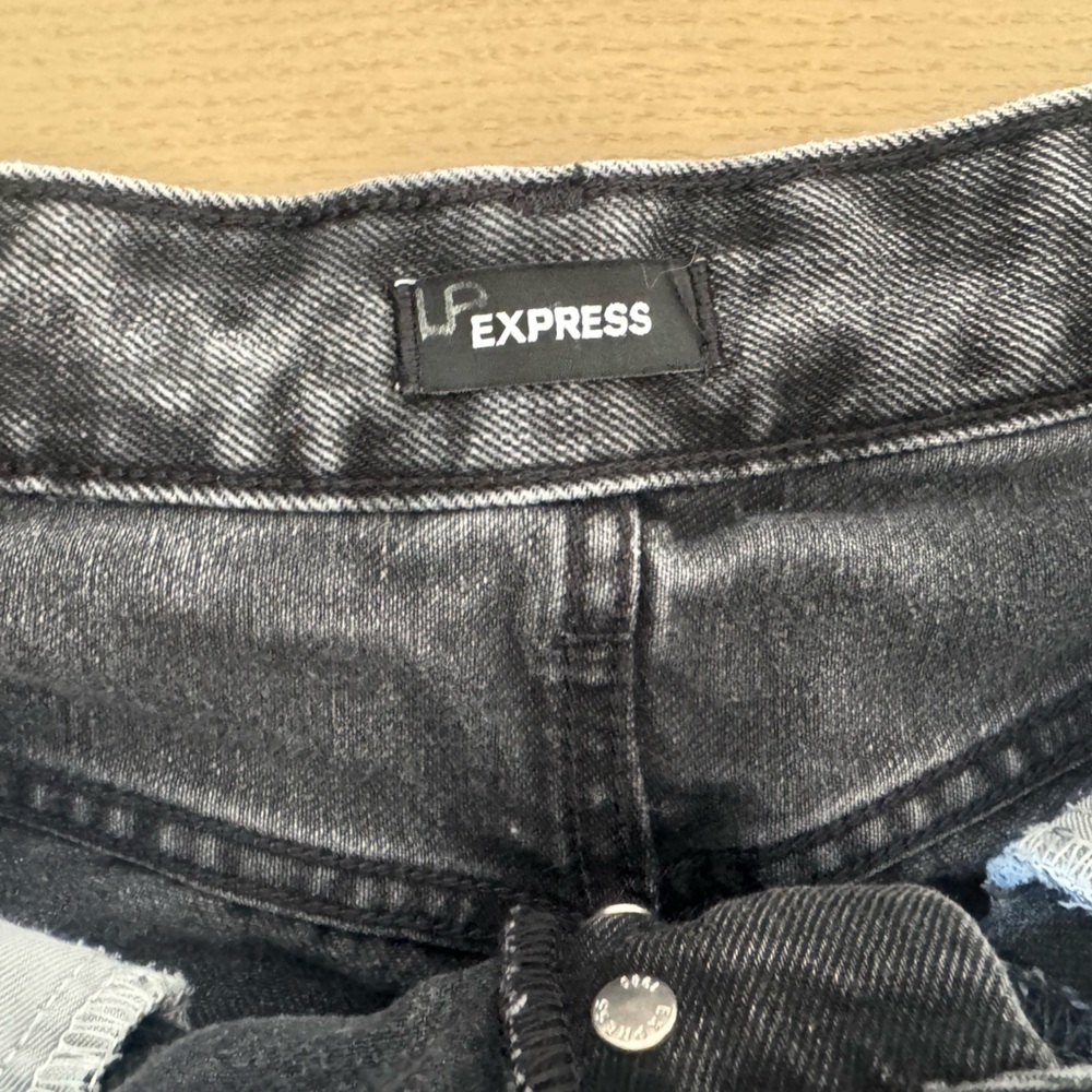 Express Charcoal Black Frayed Distressed Denim Button Fly Jean Shorts - Picture 2 of 9